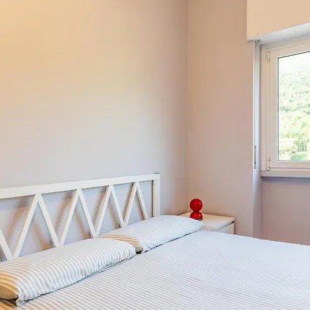 1 Apartment *