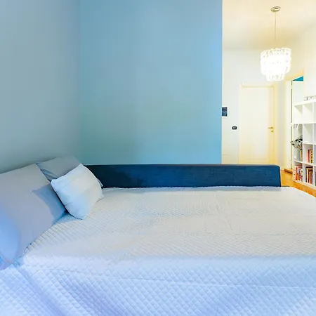 Apartment 1 *