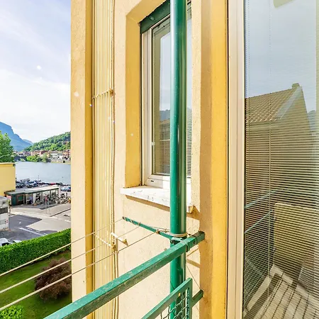 1 Apartment *