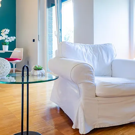 1 Apartment Lecco